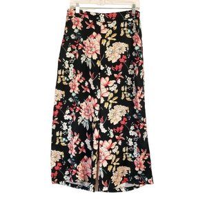 Floral wide leg cropped pants size Medium peony blend‎ print black pinks yimai